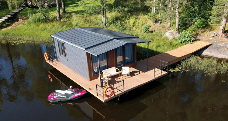 VUOKSA HOUSE BOAT 2